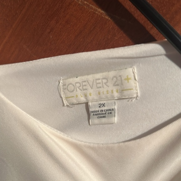 2X knee length loose fitting dress - Picture 2 of 2